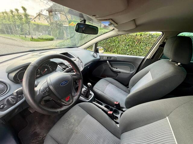 Ford Fiesta 1.25 Ghia - e APK
