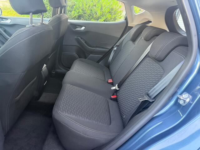 Ford Fiesta 1.0 EcoBoost Hybrid Titanium | CARPLAY | WINTER-PACK | CAMERA | CLIMA | CRUISE | PDC | 1E EIG | NAP. ORIG.NL | VOORRUI