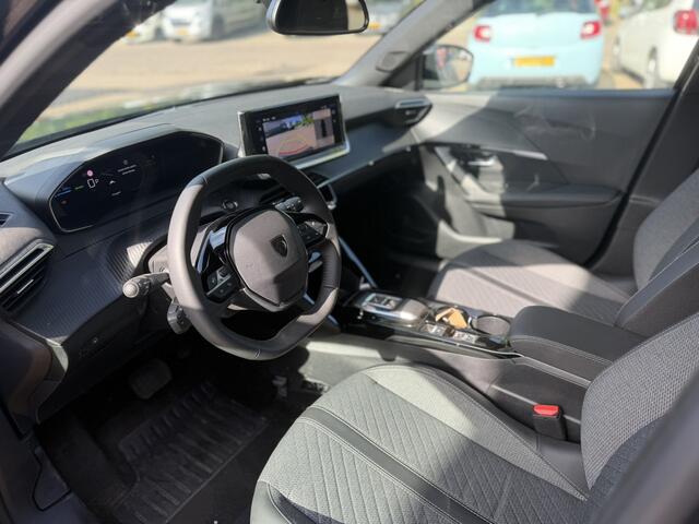 Peugeot E-2008 EV Allure Avantage 54 kWh 360 Camera / Adapt. Cruise / Navi