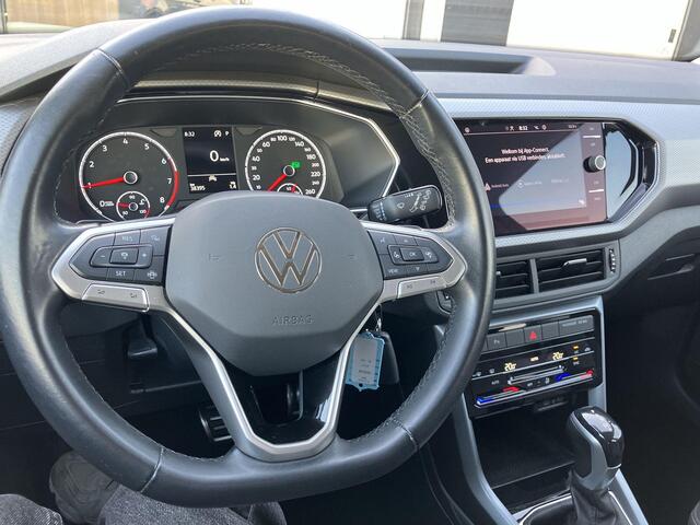 Volkswagen T-Cross 1.0TSI/110PK Life DSG � Apple/Android Car Play � Trekhaak � Camera + Parkeersensoren � Clima �