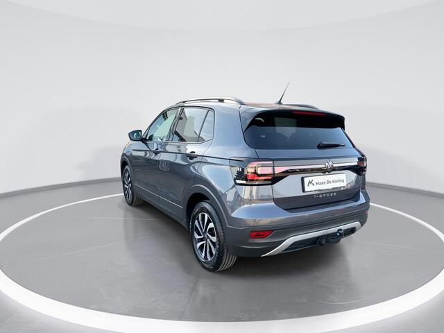 Volkswagen T-Cross 1.0TSI/110PK Life DSG � Apple/Android Car Play � Trekhaak � Camera + Parkeersensoren � Clima �