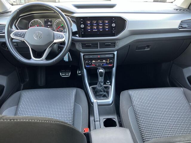 Volkswagen T-Cross 1.0TSI/110PK Life DSG � Apple/Android Car Play � Trekhaak � Camera + Parkeersensoren � Clima �