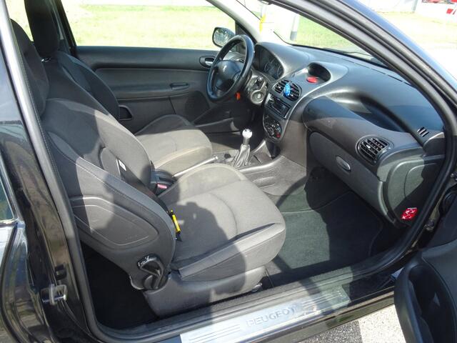 Peugeot 206 1.4 Air-line 3