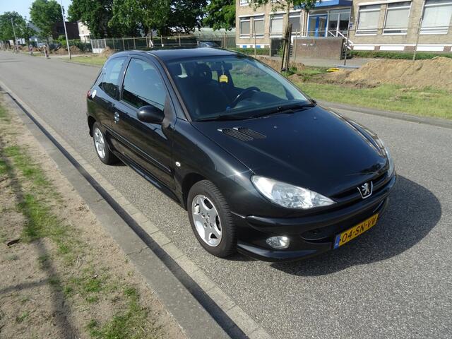 Peugeot 206 1.4 Air-line 3