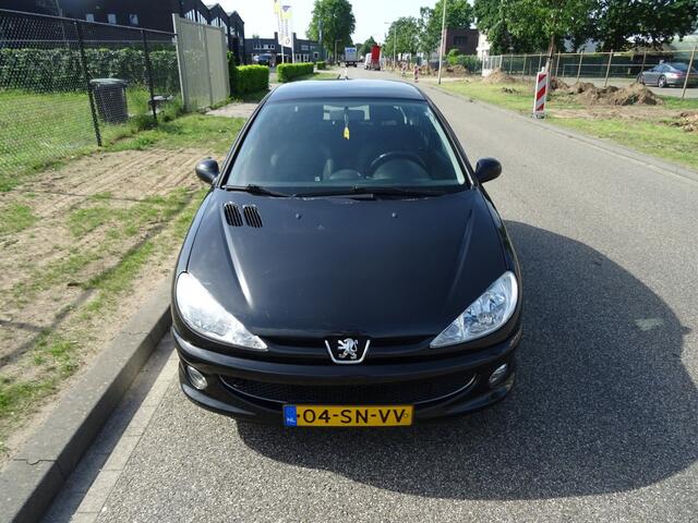 Peugeot 206 1.4 Air-line 3