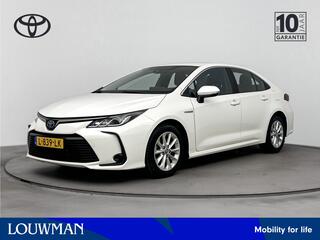 Toyota Corolla Sedan 1.8 Hybrid Active | NL-Auto | Apple Carplay/Android Auto | Parkeercamera | t/m 15-06 FA