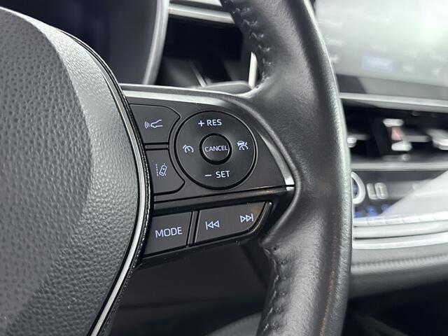 Toyota Corolla Sedan 1.8 Hybrid Active | NL-Auto | Apple Carplay/Android Auto | Parkeercamera | t/m 15-06 FA