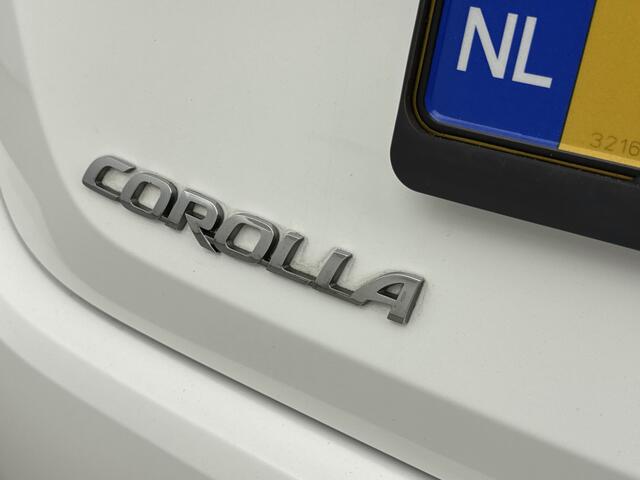 Toyota Corolla Sedan 1.8 Hybrid Active | NL-Auto | Apple Carplay/Android Auto | Parkeercamera | t/m 15-06 FA
