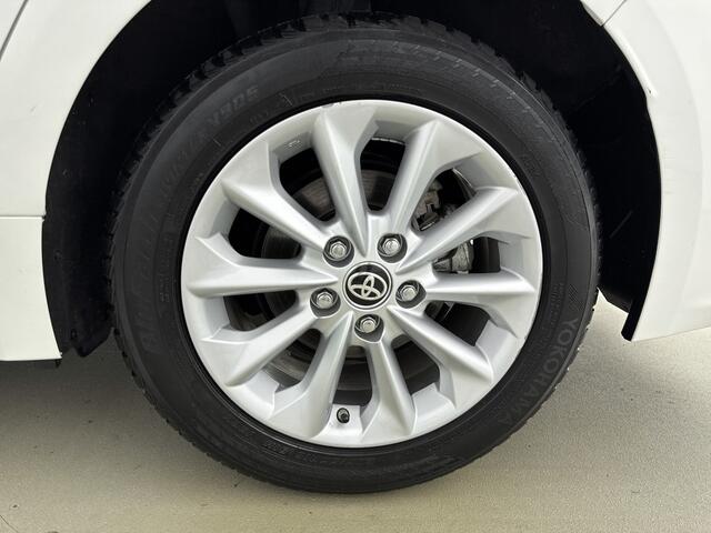 Toyota Corolla Sedan 1.8 Hybrid Active | NL-Auto | Apple Carplay/Android Auto | Parkeercamera | t/m 15-06 FA