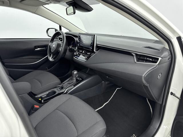 Toyota Corolla Sedan 1.8 Hybrid Active | NL-Auto | Apple Carplay/Android Auto | Parkeercamera | t/m 15-06 FA