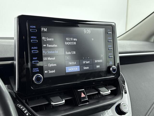 Toyota Corolla Sedan 1.8 Hybrid Active | NL-Auto | Apple Carplay/Android Auto | Parkeercamera | t/m 15-06 FA