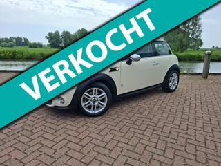 MINI COOPER 3-Deurs 1.6 10 Years II Automaat Leder Clima Cruise