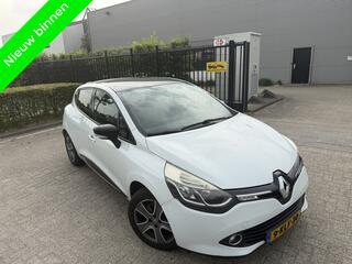 RENAULT CLIO 0.9 TCe Dynamique Keyless entry Panoramadak