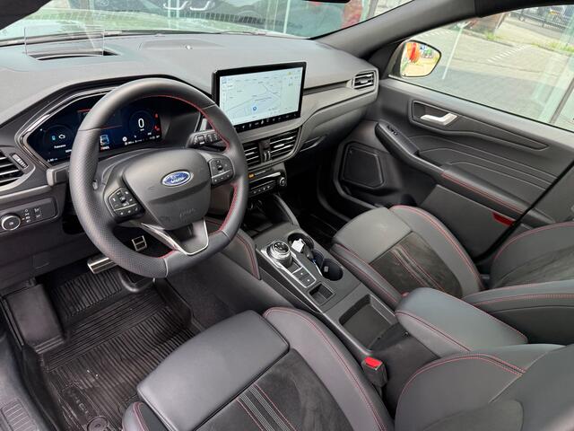 Ford Kuga 2.5 HEV ST Line X - Automaat - Panodak - Navi - Climate - Winterpack