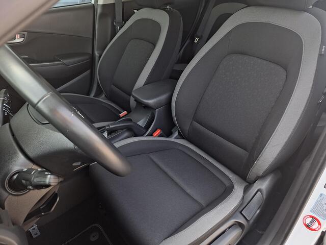 Hyundai Kona 1.0T Comfort | Apple Carplay/Android Auto | Achteruitrijcamera | Climate control | Cruise control | Lichtmetalen velgen |