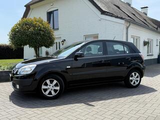 KIA RIO 1.4 X / Bj: 2009 / Airco /