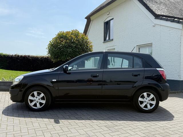 KIA RIO 1.4 X / Bj: 2009 / Airco /