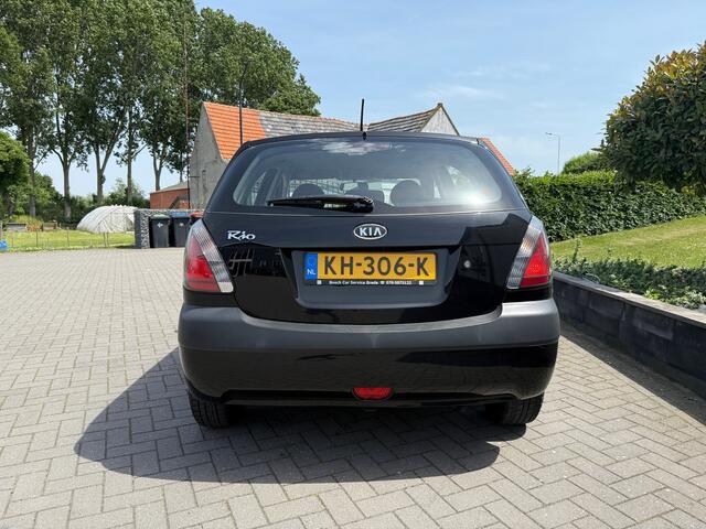 KIA RIO 1.4 X / Bj: 2009 / Airco /