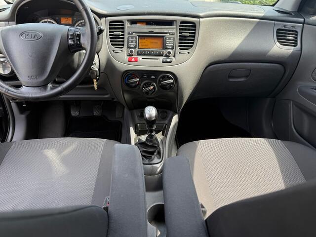 KIA RIO 1.4 X / Bj: 2009 / Airco /