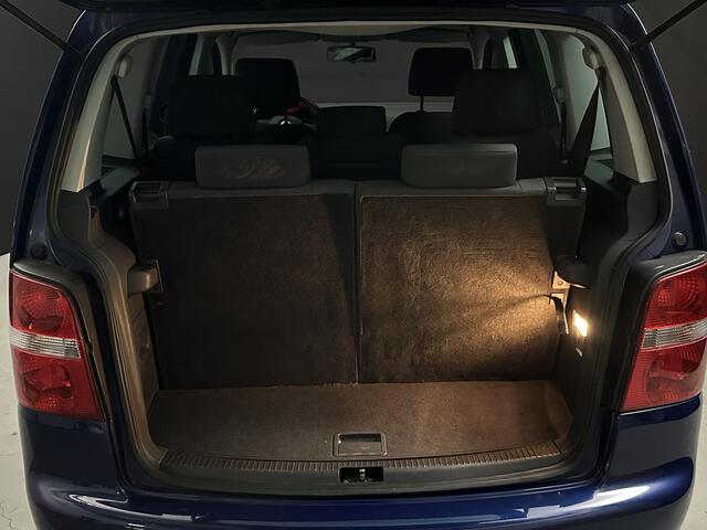 Volkswagen Touran 2.0-16V FSI Trendline 7 Persoons