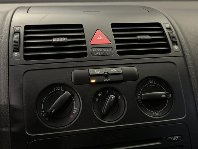 Volkswagen Touran 2.0-16V FSI Trendline 7 Persoons