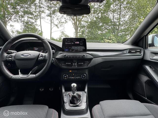 Ford Focus Wagon 1.0 EcoBoost ST Line Business