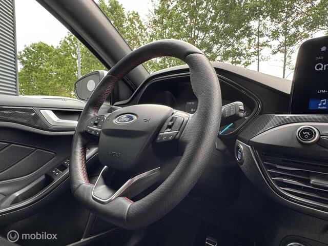 Ford Focus Wagon 1.0 EcoBoost ST Line Business
