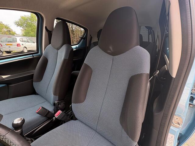 Toyota Aygo 1.0 VVT-i Dynamic Blue | Airco | LED | LMV