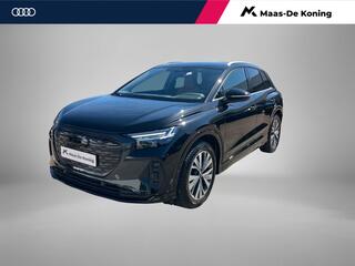 AUDI Q4 e-tron 40 Advanced edition 204pk 77 kWh � Leder � Trekhaak � Camera + Parkeersensoren � Apple/Android Car Play � Stoelverwarming �