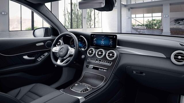 Mercedes-Benz GLC-Klasse 200 4MATIC Premium | Night | Stoelverwarming | Widescreen | Getint glas |