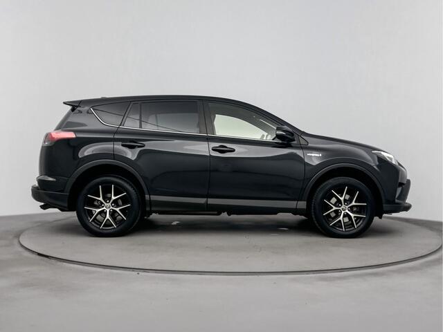 Toyota RAV4 2.5 Hybrid Style | NL-Auto | Navigatie | Trekhaak | Stoelverwarming | Elek. Kofferklep | 13-06 mp