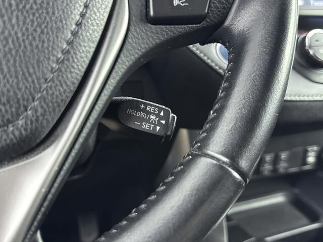 Toyota RAV4 2.5 Hybrid Style | NL-Auto | Navigatie | Trekhaak | Stoelverwarming | Elek. Kofferklep | 13-06 mp
