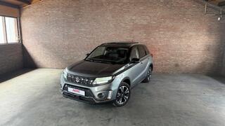 SUZUKI VITARA 1.4 Boosterjet Style Smart Hybrid AllGrip Pano / Half-Leder / Trekhaak / Camera