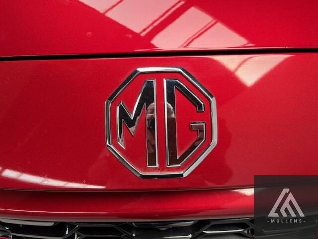 MG ZS Hybrid+ Luxury
