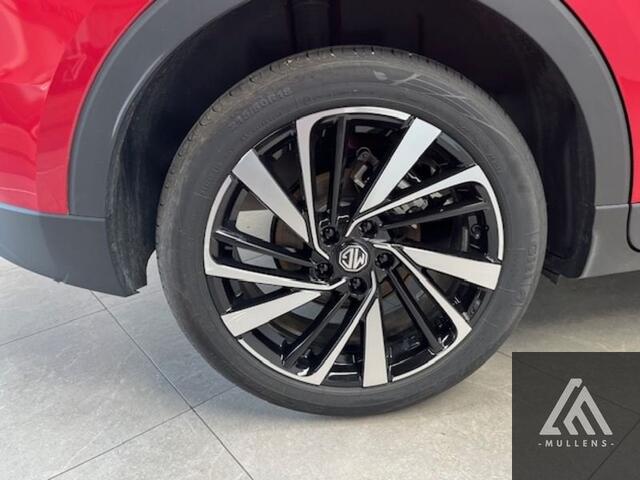 MG ZS Hybrid+ Luxury