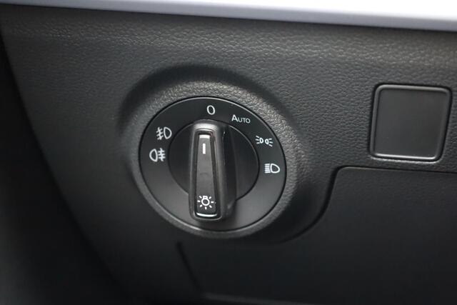 Seat Ibiza 1.0 EcoTSI FR Business Intense 95PK / 70kW, NL auto dealer onderhouden, 18 LMV, full LED koplampen, navigatie, verwarmbare voorstoelen, digital 