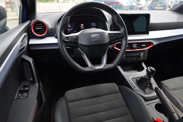 Seat Ibiza 1.0 EcoTSI FR Business Intense 95PK / 70kW, NL auto dealer onderhouden, 18 LMV, full LED koplampen, navigatie, verwarmbare voorstoelen, digital 