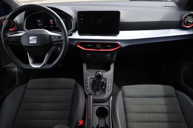 Seat Ibiza 1.0 EcoTSI FR Business Intense 95PK / 70kW, NL auto dealer onderhouden, 18 LMV, full LED koplampen, navigatie, verwarmbare voorstoelen, digital 