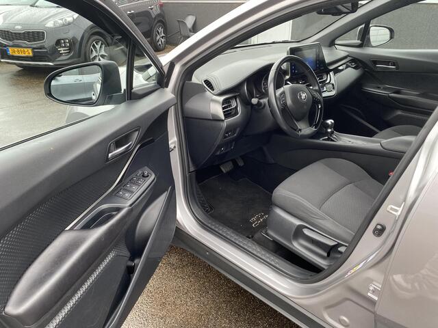 Toyota C-HR 1.8 Hybrid Active Navigatie, achteruitrij camera, adaptieve cruise control, keyless entry- & start, automaat
