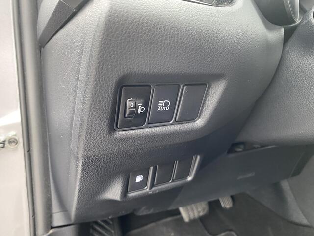 Toyota C-HR 1.8 Hybrid Active Navigatie, achteruitrij camera, adaptieve cruise control, keyless entry- & start, automaat