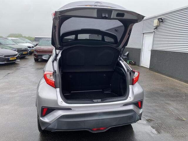 Toyota C-HR 1.8 Hybrid Active Navigatie, achteruitrij camera, adaptieve cruise control, keyless entry- & start, automaat
