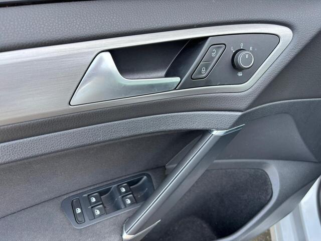 Volkswagen Golf 1.2 TSI Business Edition Connected | Climate Control | Cruise Control | Trekhaak |56.675 km