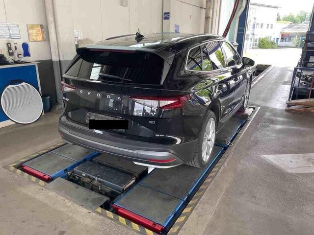 Skoda Enyaq iV 80 ecoSuite // WORDT VERWACHT | Leder | Panoramadak | Trekhaak | HUD | Warmtepomp | Memory | Matrix | Camera