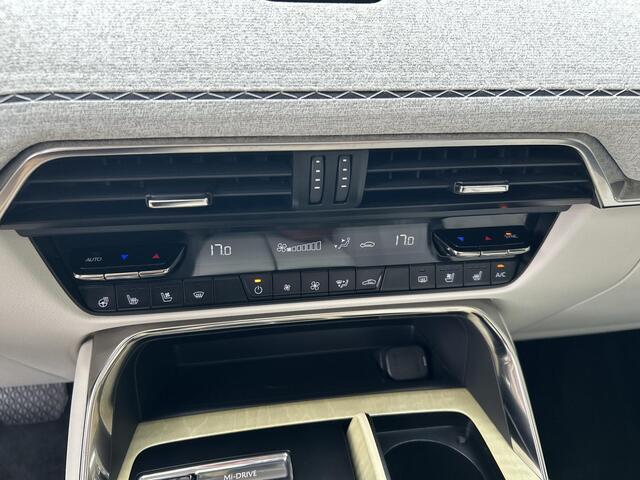 Mazda CX-60 2.5 e-SkyActiv PHEV Takumi Plus Draadloze Apple Carplay Android Auto | Panoramisch schuif kanteldak | Head up display | Bose | 360 camera | Elek