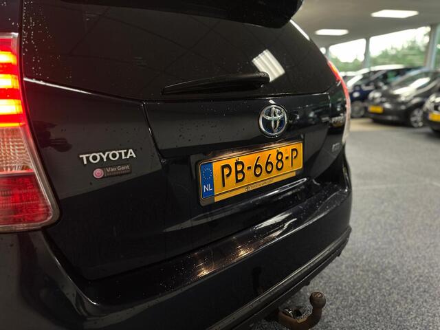 Toyota Prius 1.8 SkyView Edition | Hybride | Automaat | Panorama | Head Up | Camera | PDC | Trekhaak | LED | Dealer onderhouden|