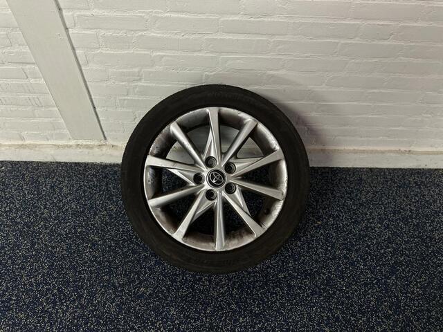 Toyota Prius 1.8 SkyView Edition | Hybride | Automaat | Panorama | Head Up | Camera | PDC | Trekhaak | LED | Dealer onderhouden|