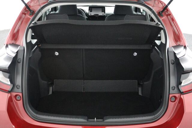 Toyota Yaris 1.5 Hybrid Active | Trekhaak | navigatie systeem | Apple Carplay/Android Auto |