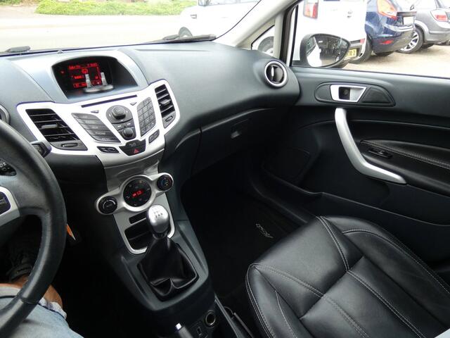 Ford Fiesta 1.25 Titanium|Airco|Leer|5 Deurs|LM-Velgen|Nw.APK|Getinte Ramen|Cruise Control..