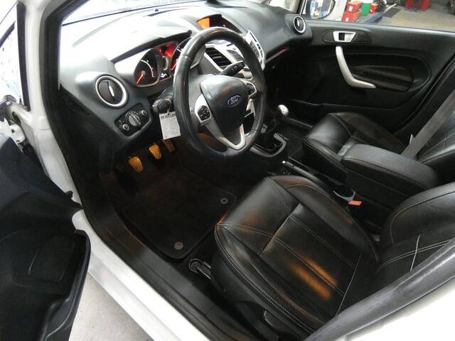 Ford Fiesta 1.25 Titanium|Airco|Leer|5 Deurs|LM-Velgen|Nw.APK|Getinte Ramen|Cruise Control..