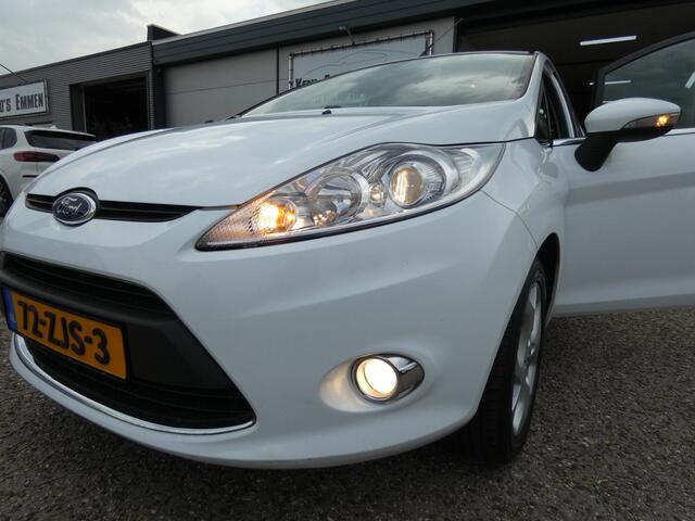Ford Fiesta 1.25 Titanium|Airco|Leer|5 Deurs|LM-Velgen|Nw.APK|Getinte Ramen|Cruise Control..